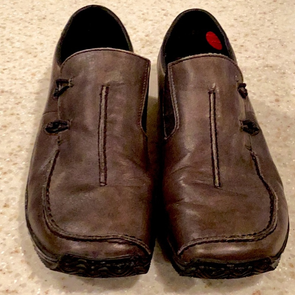 Reiker slip on loafer.